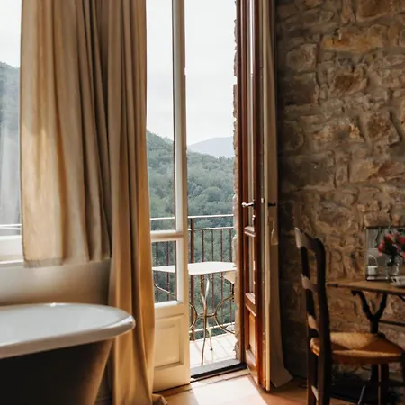 Apricus Boutique Bed & Breakfast