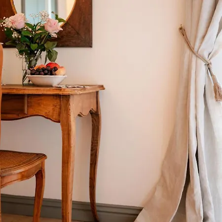 Apricus Boutique 4*