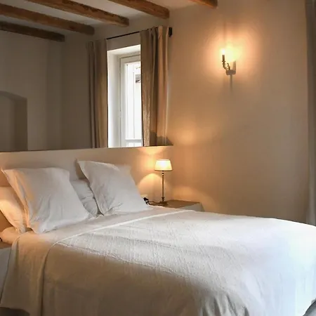Apricus Boutique Bed & Breakfast