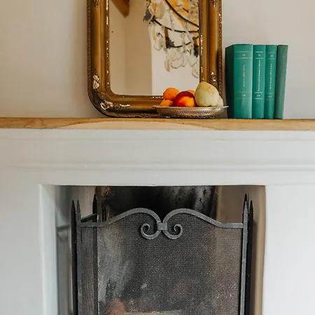 Apricus Boutique Bed & Breakfast