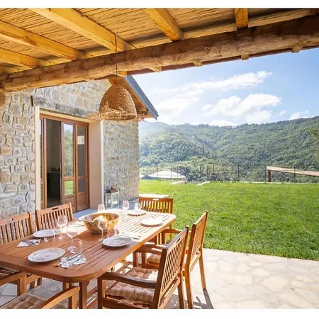 Apricus Boutique Nocleg ze śniadaniem 4*